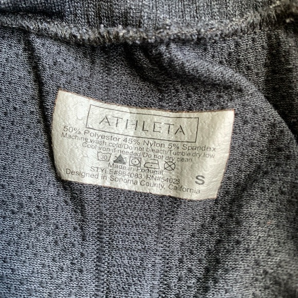Athleta Fast Track 1/4 zip charcoal pullover - Picture 5 of 7